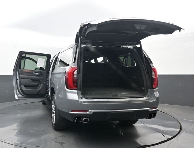 2025 GMC Yukon XL Denali - Photo 36