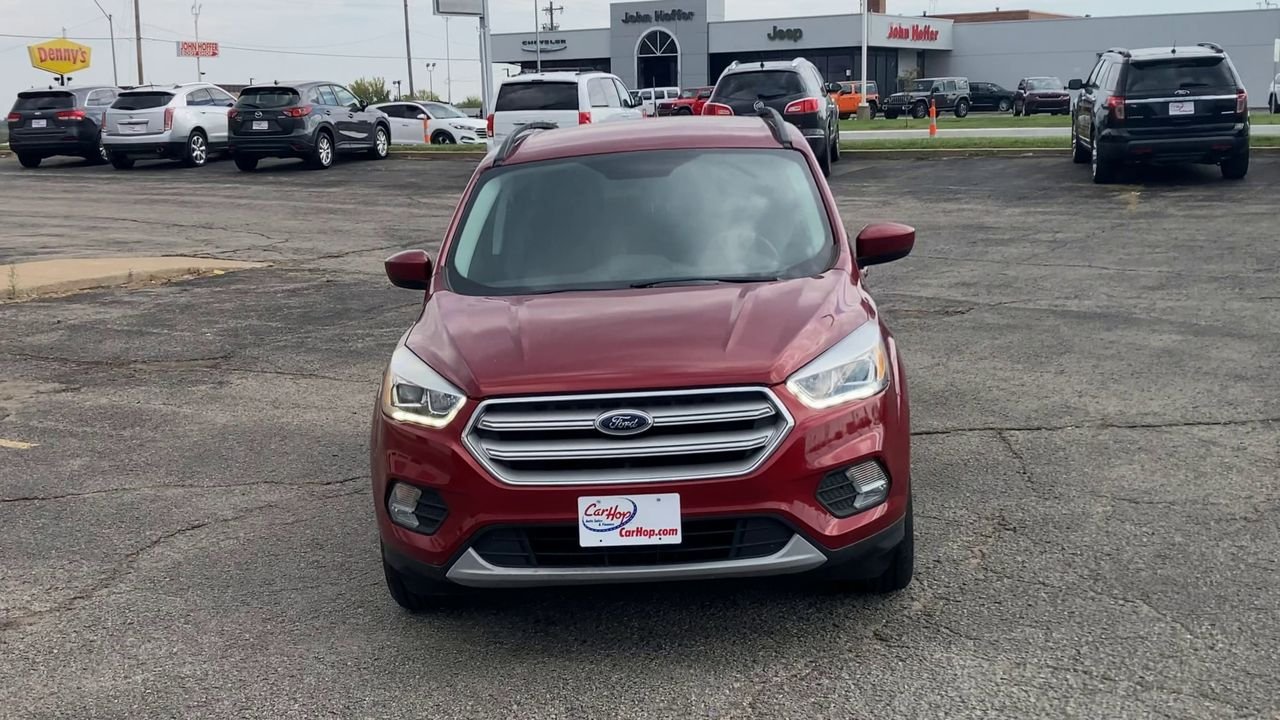 2019 Ford Escape SEL Sport photo 2