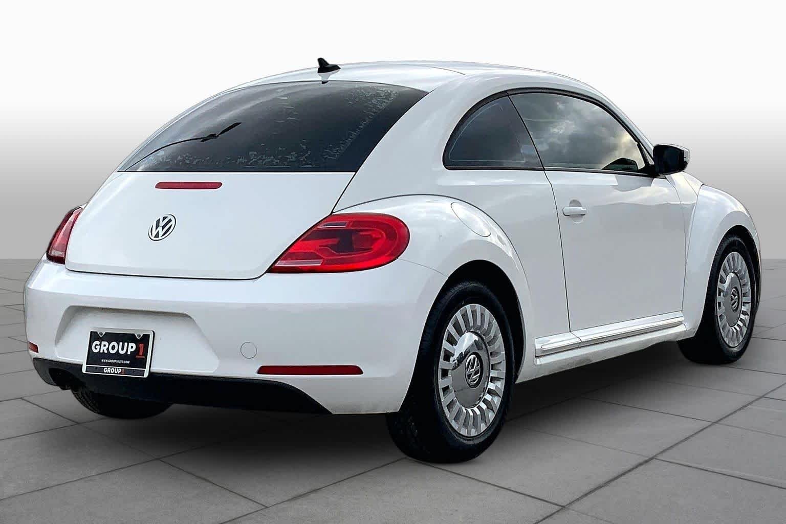 Used 2014 Candy White Volkswagen 2.5L image 11