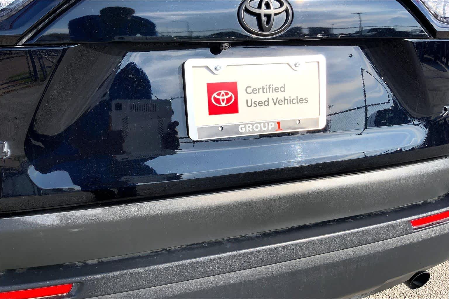Used 2025 Midnight Black Metallic Toyota XLE image 10