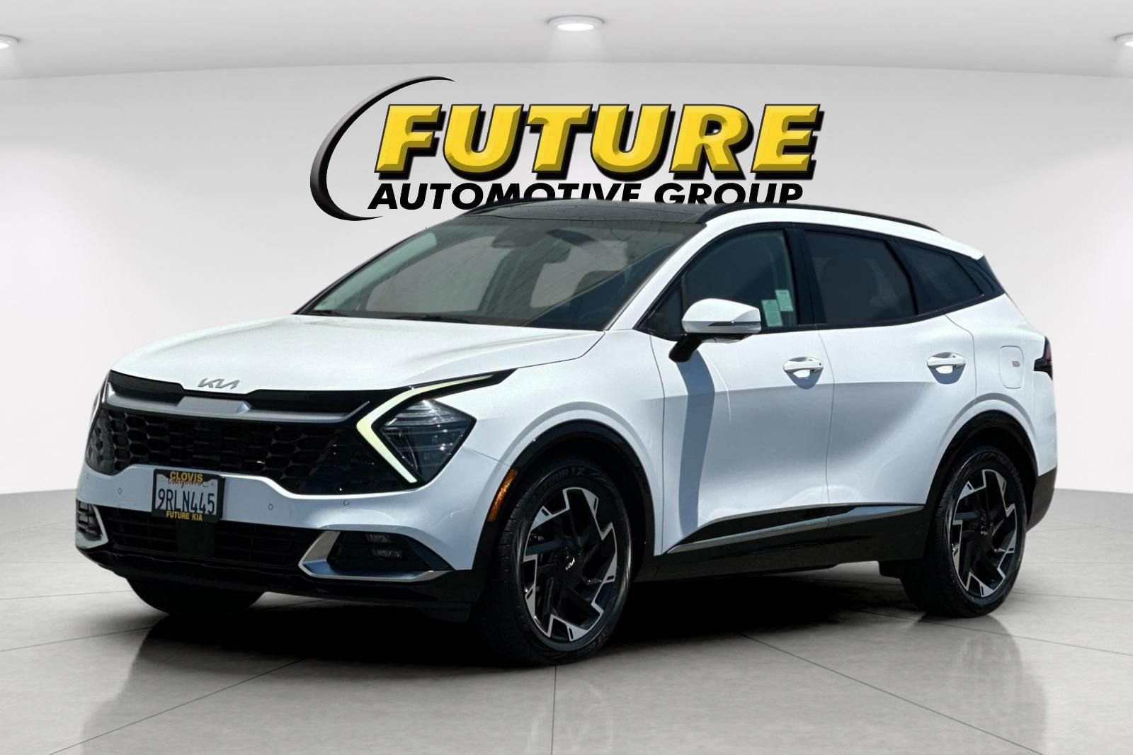Used 2025 White Kia SX-Prestige image 8