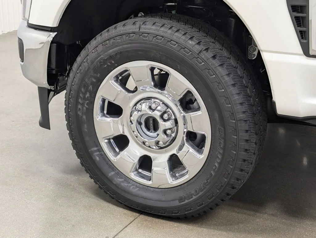 New 2026 Star White Metallic Tri-Coat Ford F-250® King Ranch® image 2