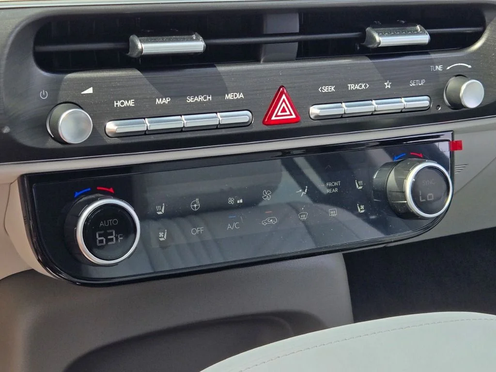 New 2026 Abyss Black Hyundai SEL Premium image 29