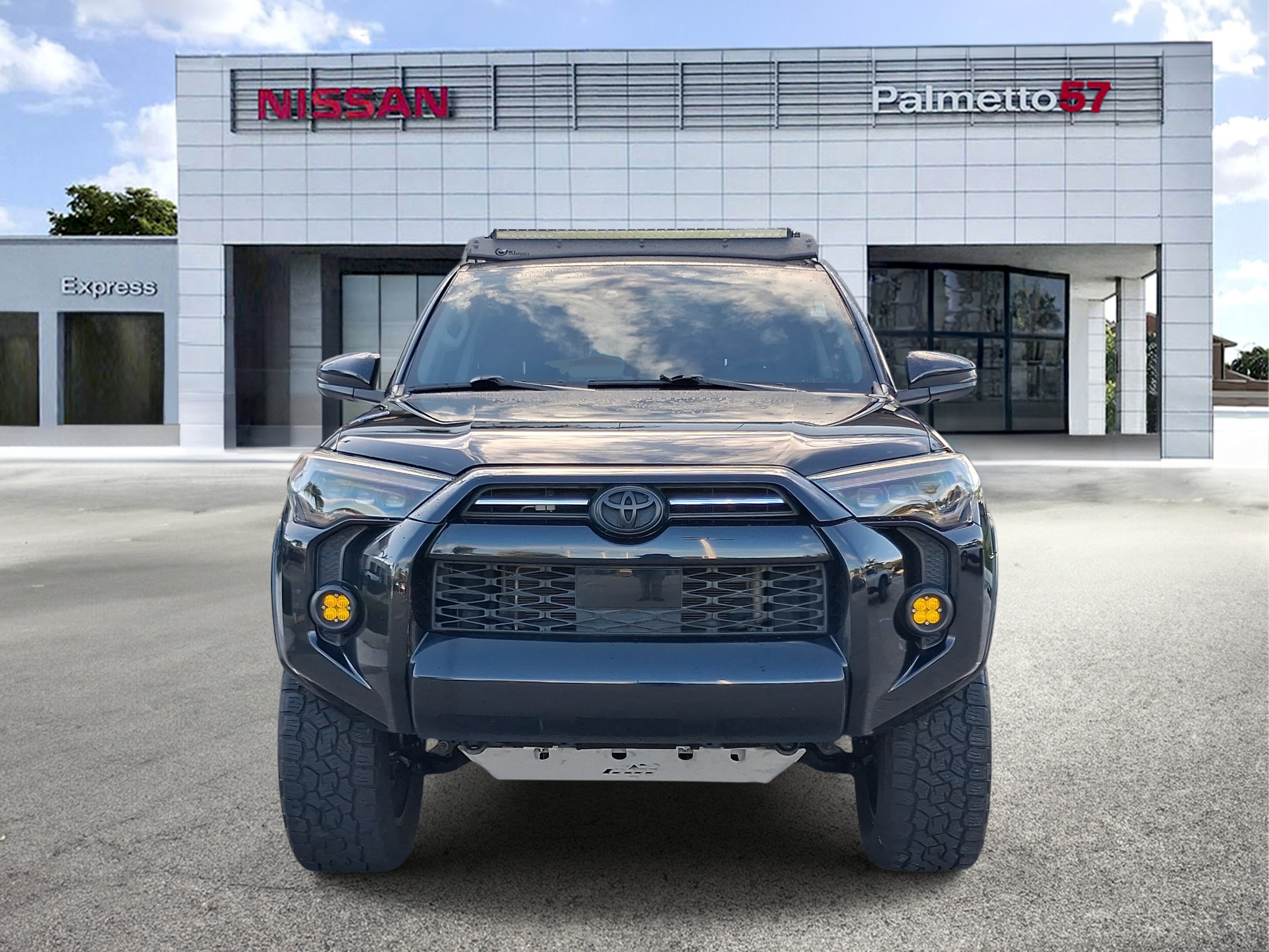 Used 2020 Black Toyota SR5 Premium image 2