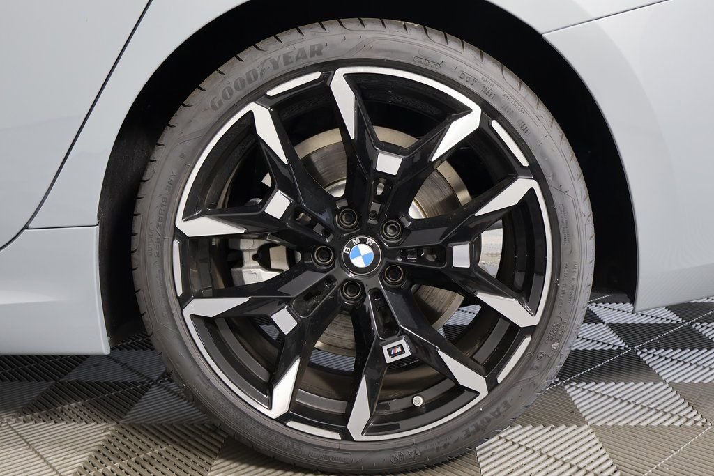 2026 BMW 3 Series 330i - Photo 10