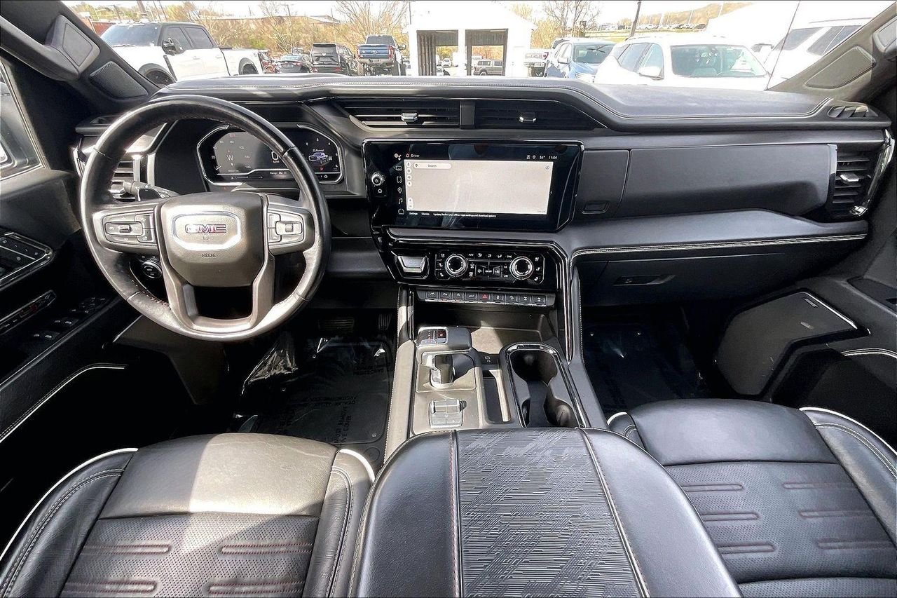 Used 2024 Summit White GMC 4WD Crew Cab Short Box AT4X image 10