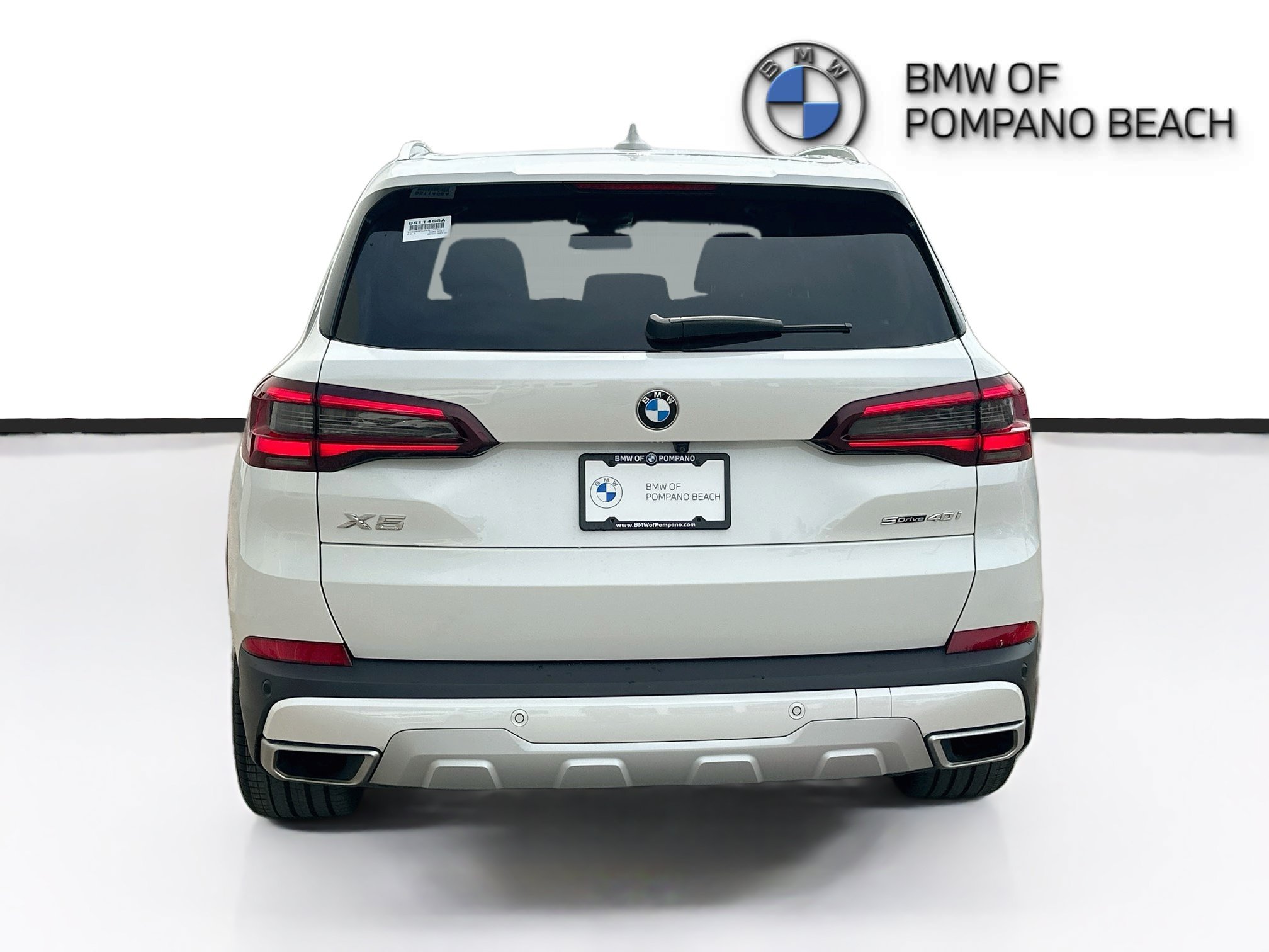 Used 2022 Mineral White Metallic BMW sDrive40i image 6