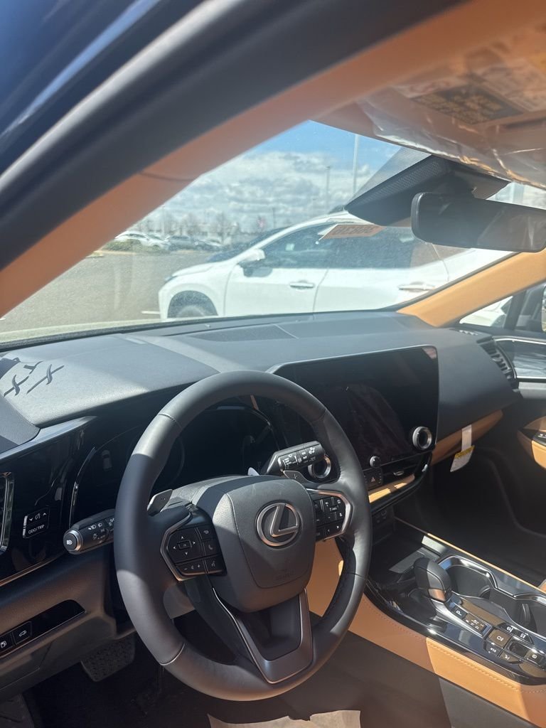 2026 Lexus NX 450h+ Premium - Photo 7