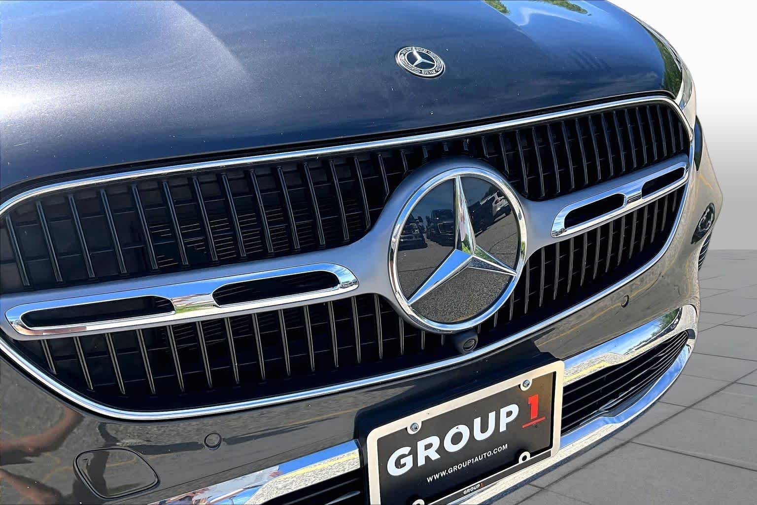 Used 2024 Graphite Grey Metallic Mercedes-Benz GLC 300 image 62