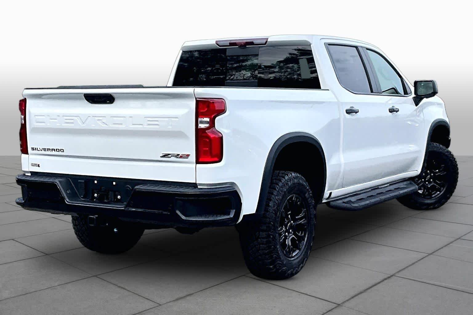 2025 Chevrolet Silverado 1500 ZR2 - Photo 13