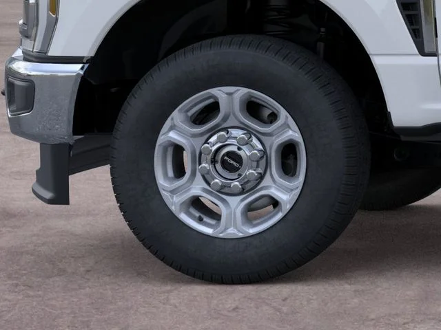 New 2026 Oxford White Ford XLT image 19