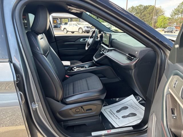 Used 2025 Gray Ford ST-Line image 21