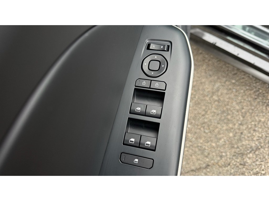 New 2025 Interstellar Gray Kia GT-Line image 28