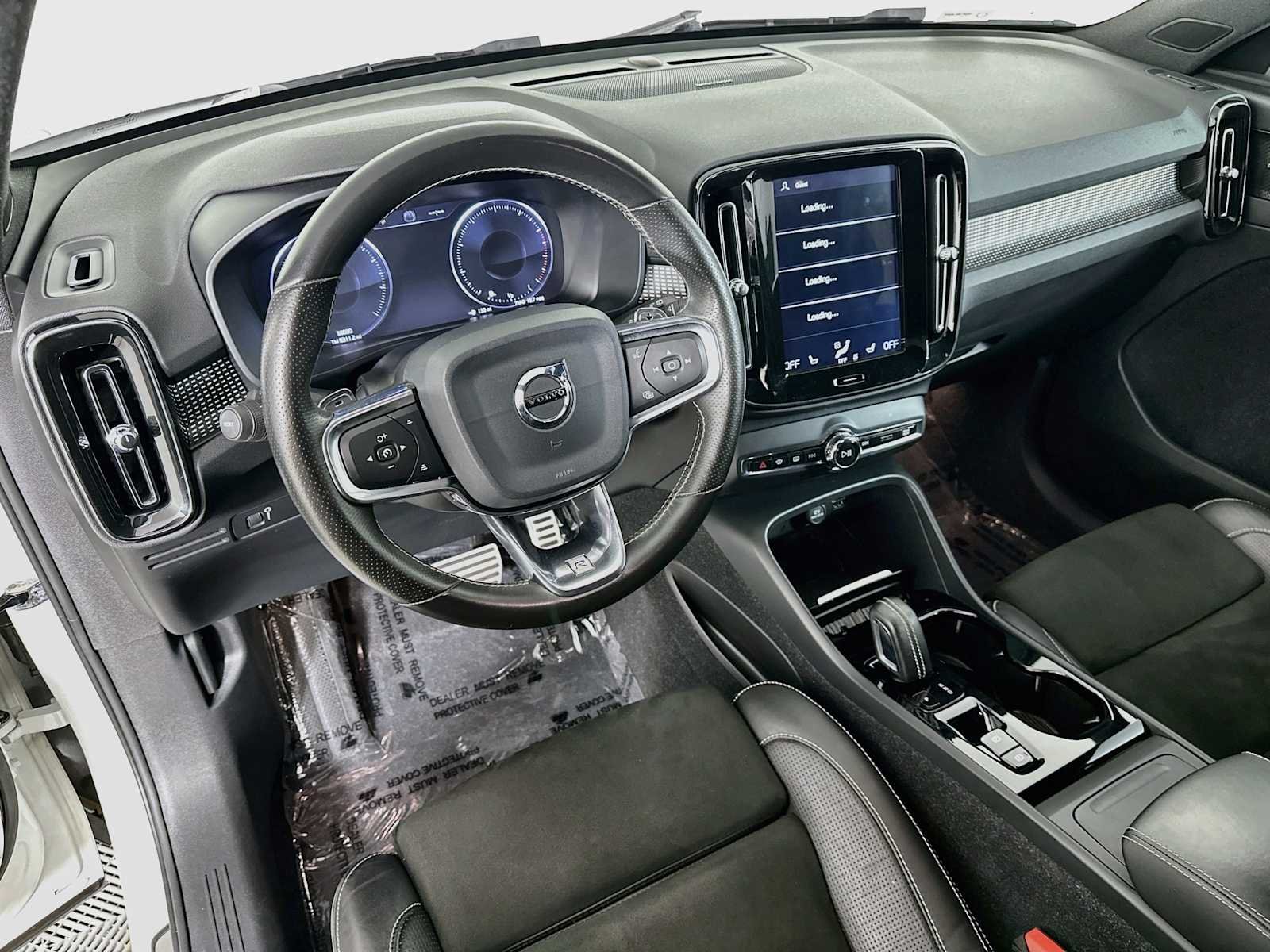 Used 2020 CRYSTAL WHITE MET Volvo R-Design image 9