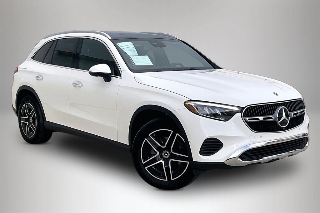 2026 Mercedes-Benz GLC Base