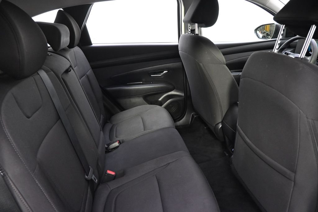 Certified Used 2025 Phantom Black Hyundai SE image 13