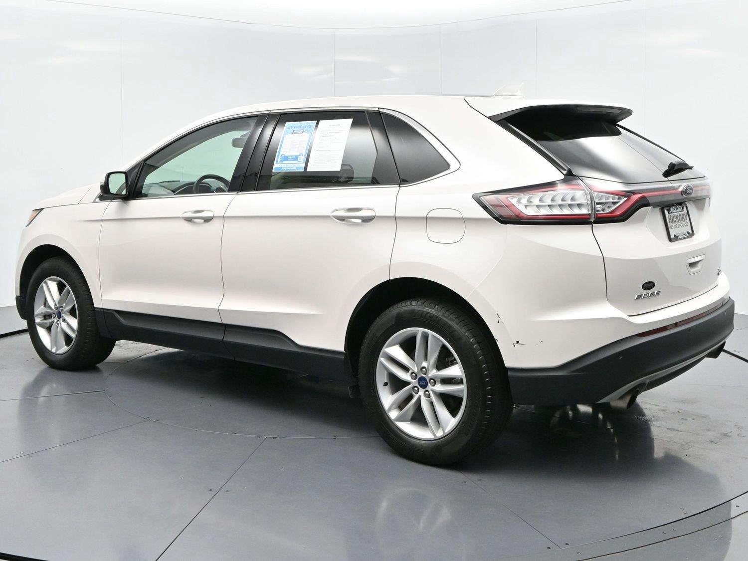 Used 2017 White Platinum Metallic Tri-Coat Ford SEL image 5