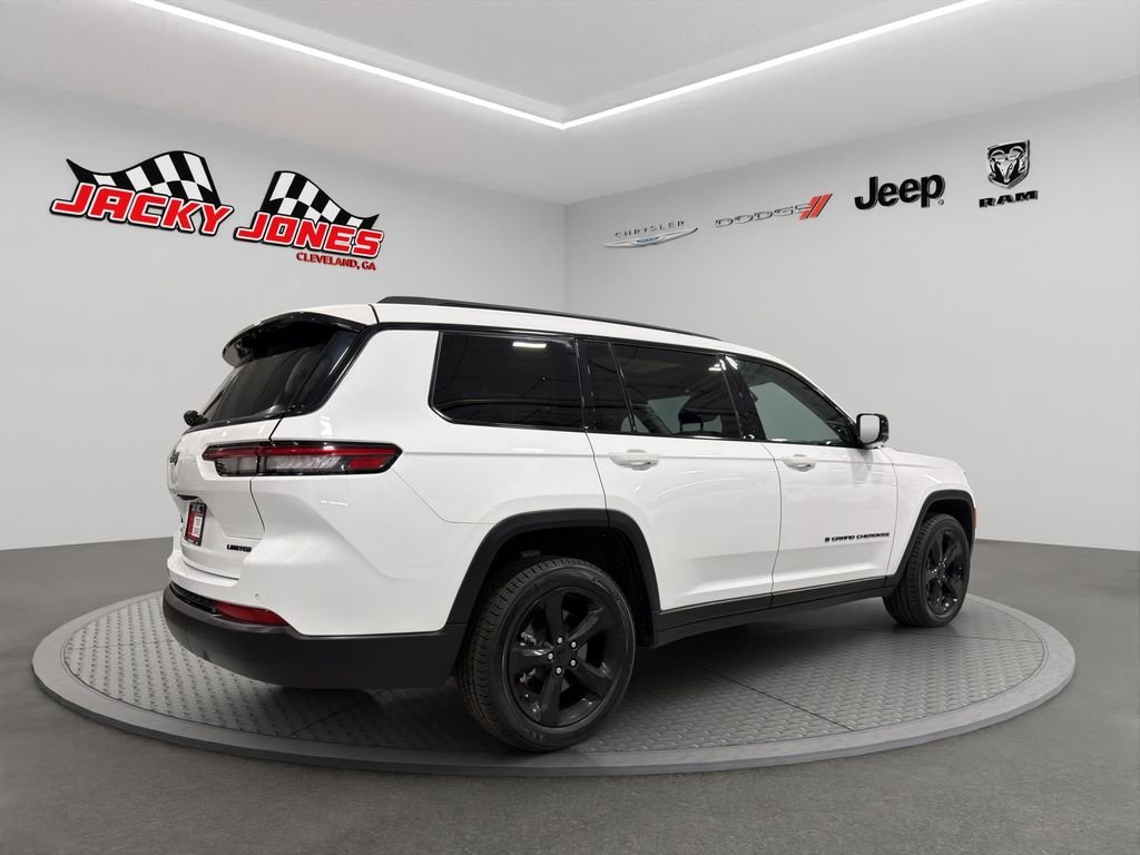 Used 2023 Bright White Clearcoat Jeep Limited image 11