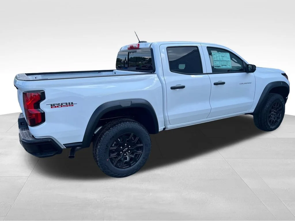 New 2026 Summit White Chevrolet Trail Boss image 5