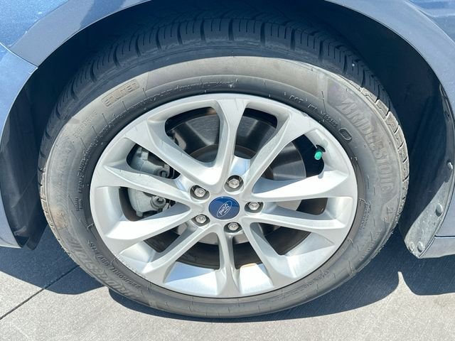 Used 2019 Blue Ford Titanium image 33