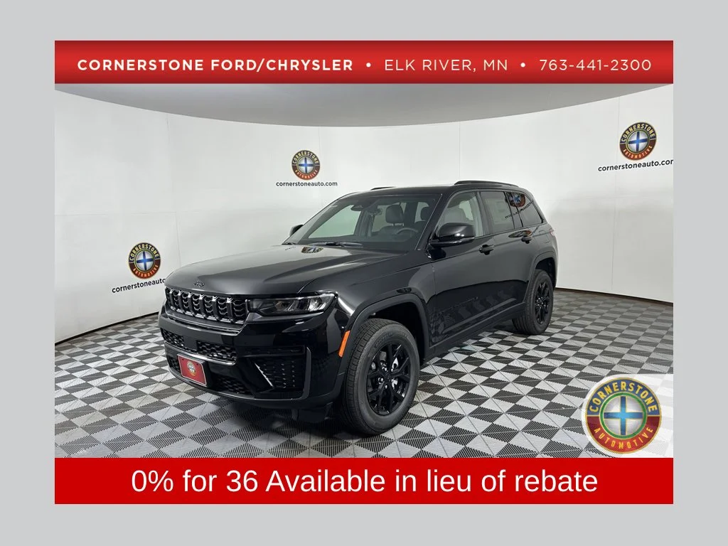 New 2026 Diamond Black Crystal Pearl-Coat Exterior Paint Jeep Altitude image 1