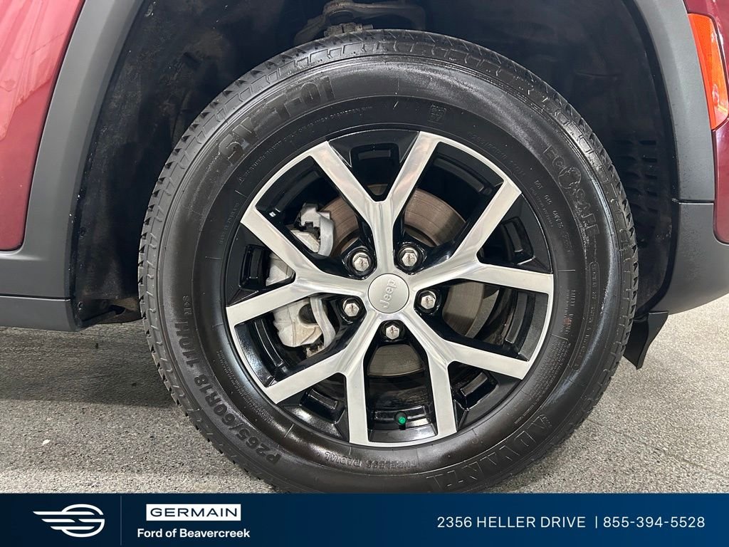 Used 2024 Velvet Jeep Limited image 11