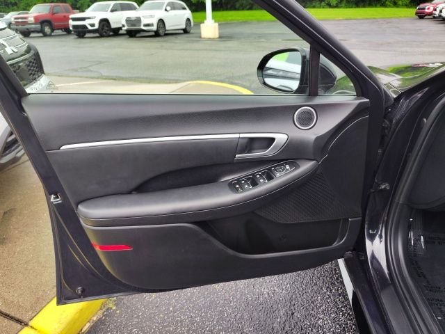 Used 2025 Blue Hyundai SEL image 11