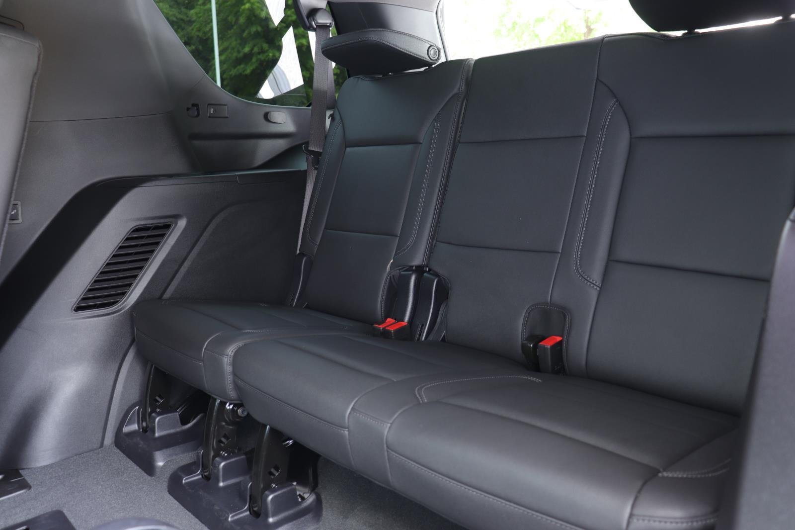 Used 2025 Black Chevrolet Z71 image 14