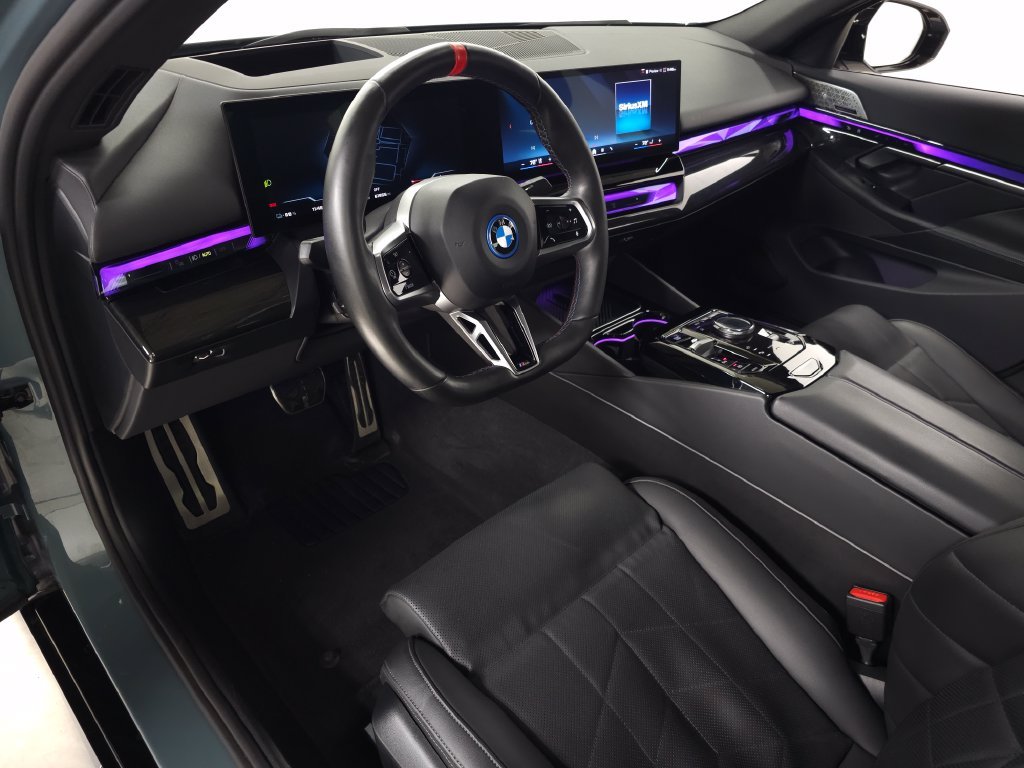 Used 2024 Green Metallic BMW M60 image 16