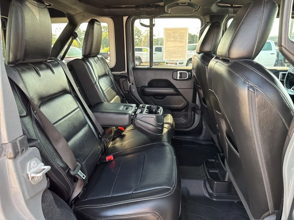 Used 2018 Gray Jeep Unlimited Sahara image 23