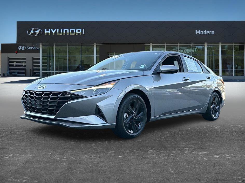 2022 Hyundai Elantra 1.6 HEV Blue's photo