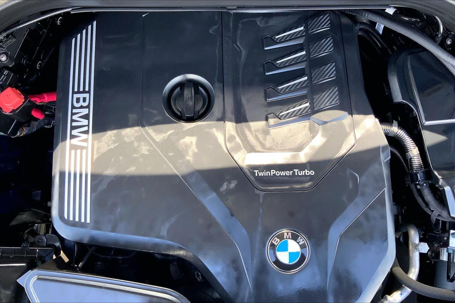 Used 2023 Phytonic Blue Metallic BMW sDrive30i image 32