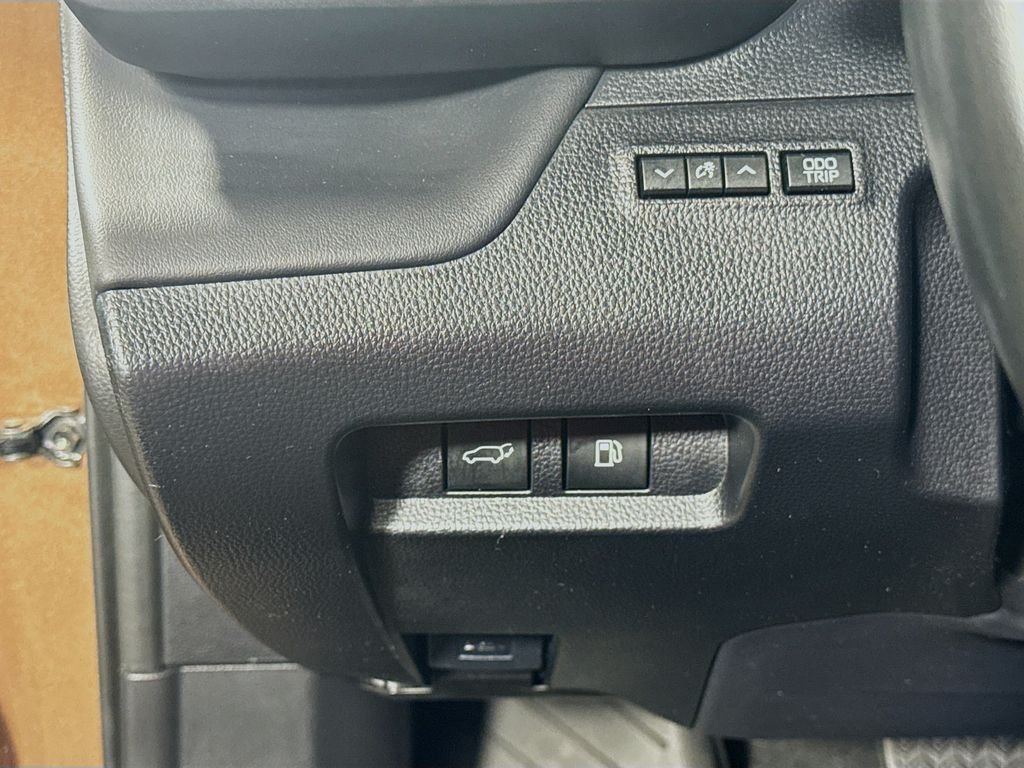 Used 2025 Bronze Age Toyota Limited image 10