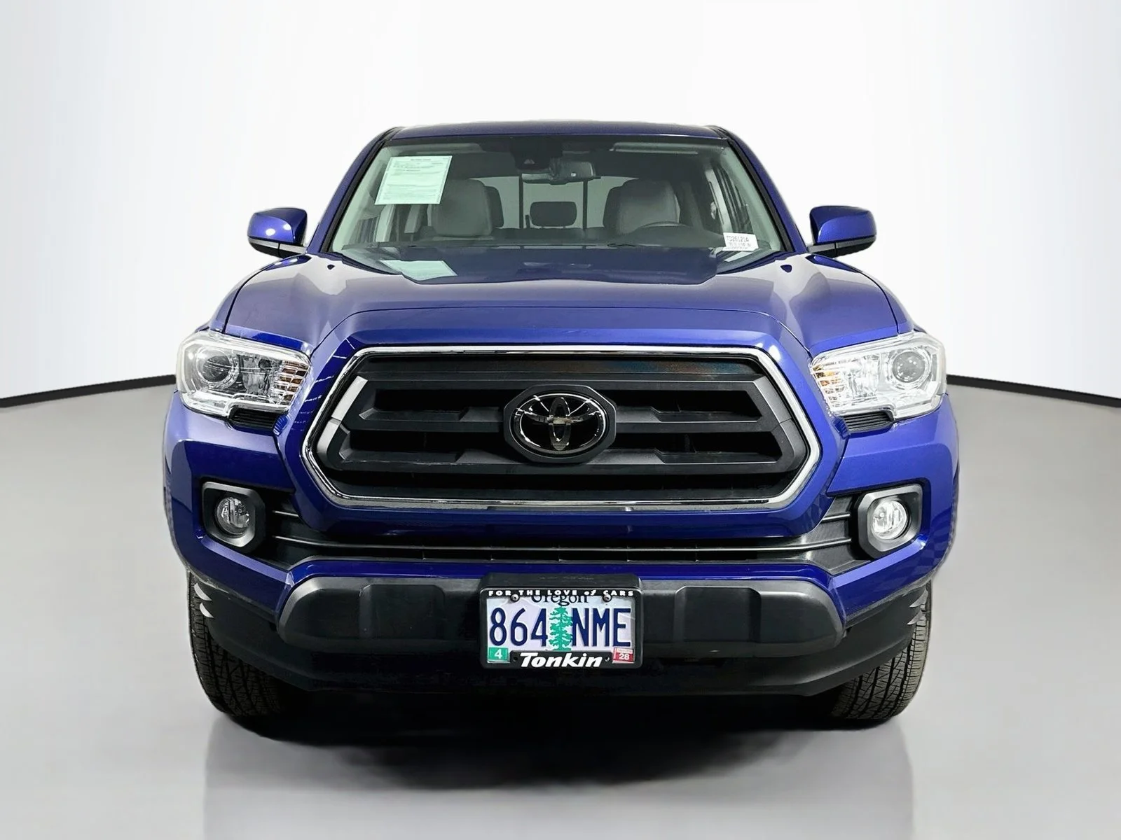 Certified Used 2022 Blue Toyota SR5 image 2