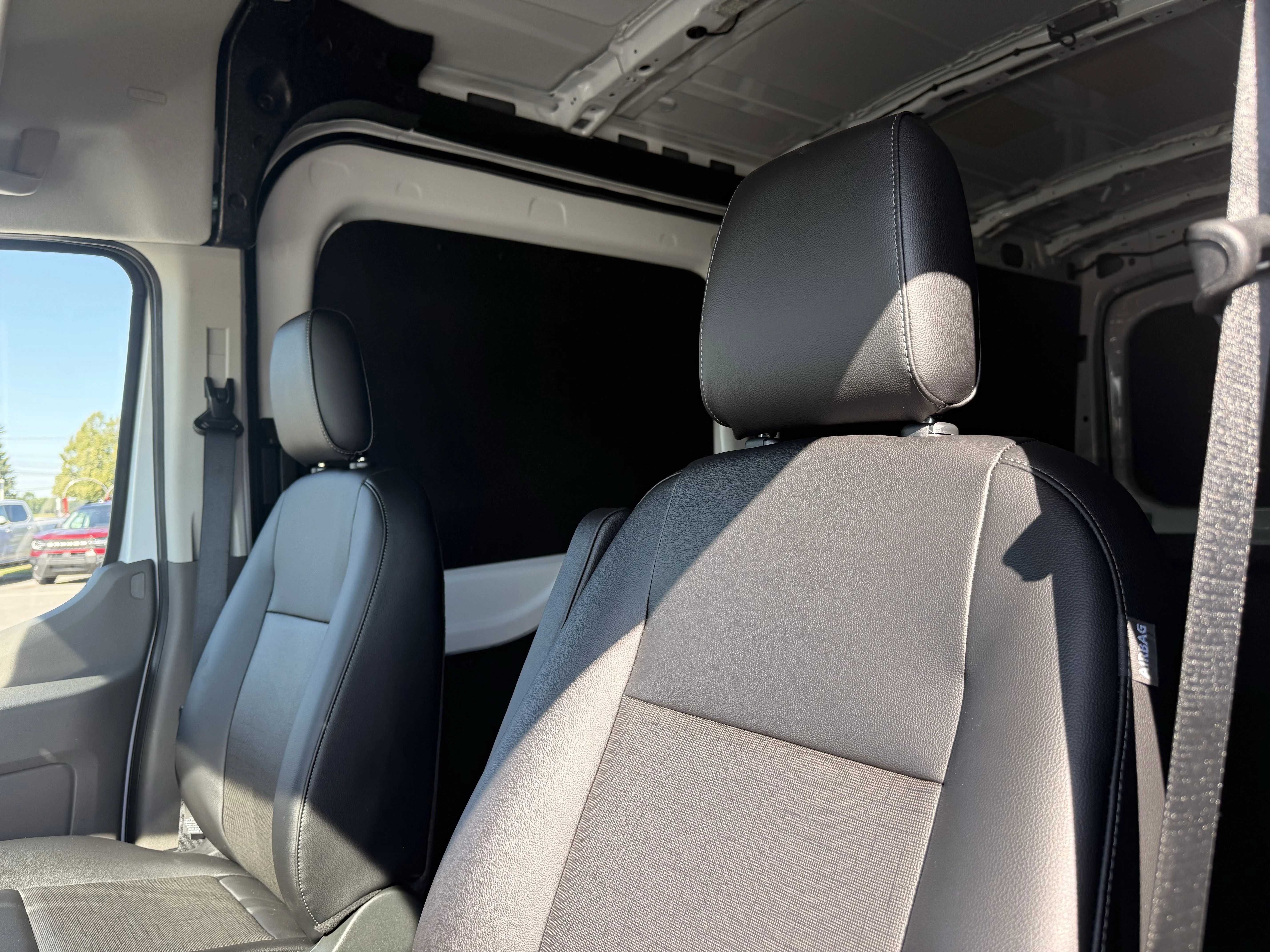 New 2026 Oxford White Ford Cargo Van image 10