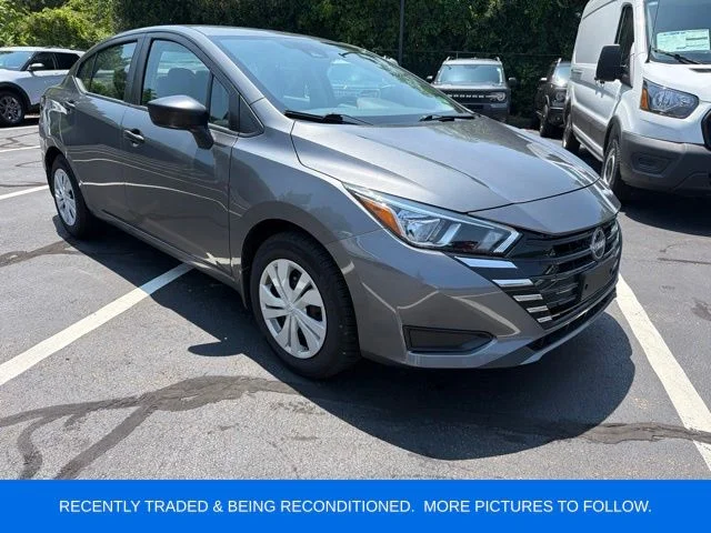 2024 Nissan Versa 1.6 S MT's photo