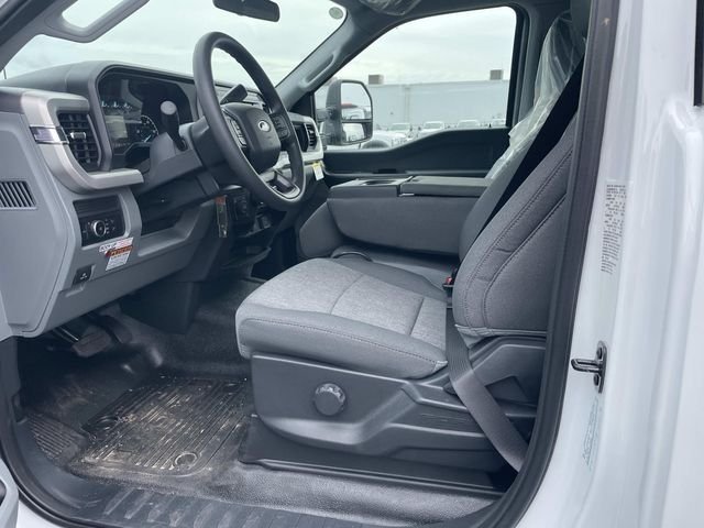 New 2026 Oxford White Ford F-450® XL image 7