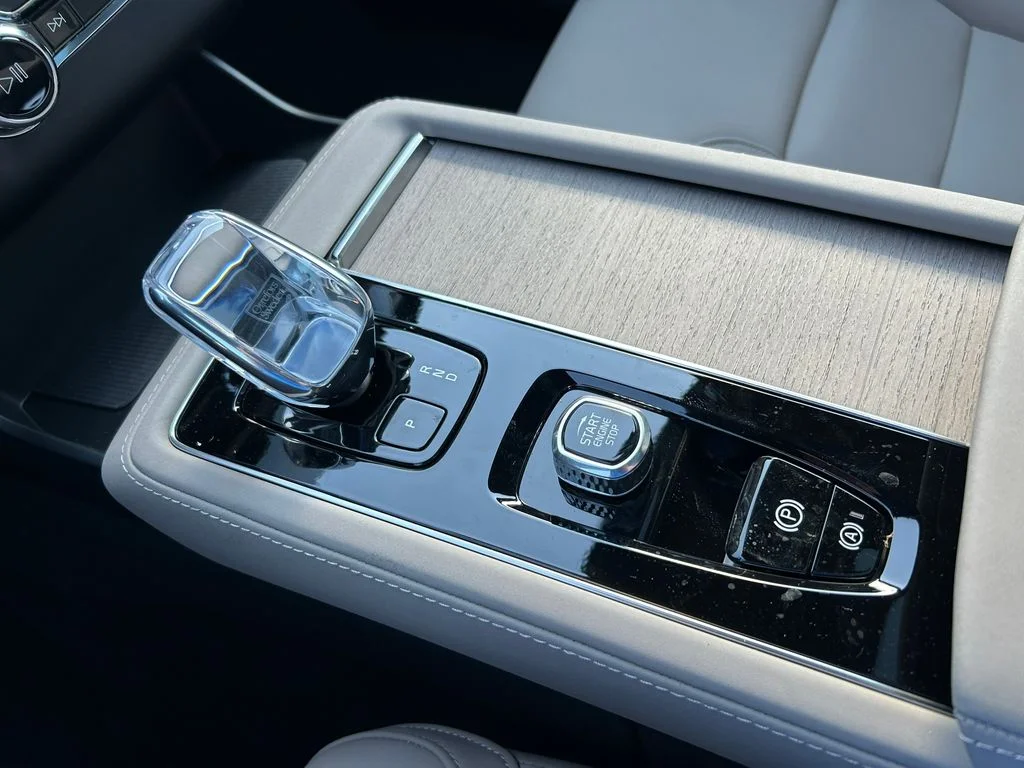 2026 Volvo XC90 Plus - Photo 28