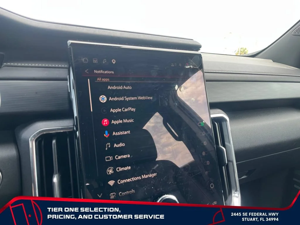 New 2026 Glacier White Tricoat GMC Elevation image 31