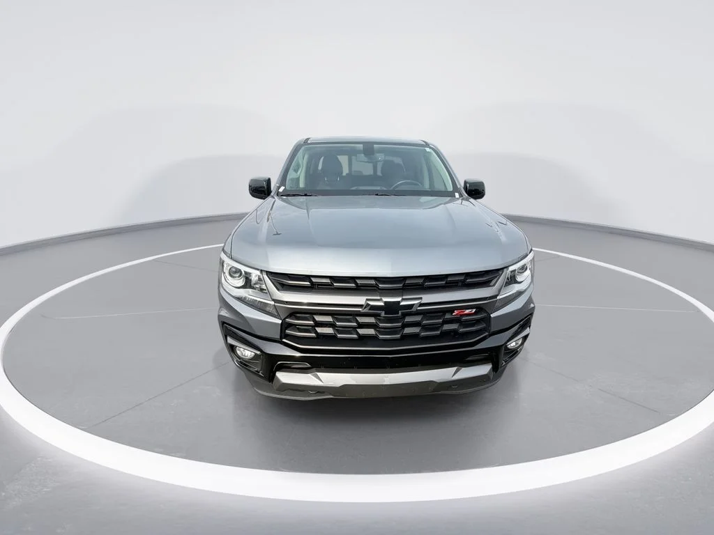 Used 2022 Gray Chevrolet Z71 image 3