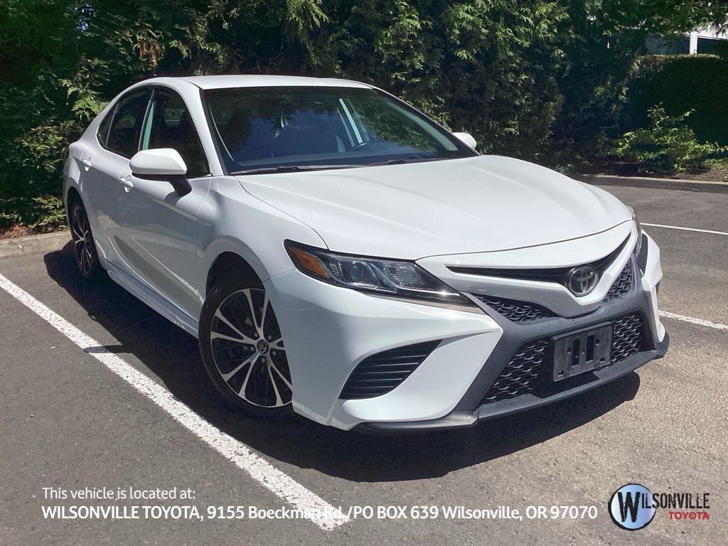 2019 Toyota Camry 2.5 Auto SE's photo