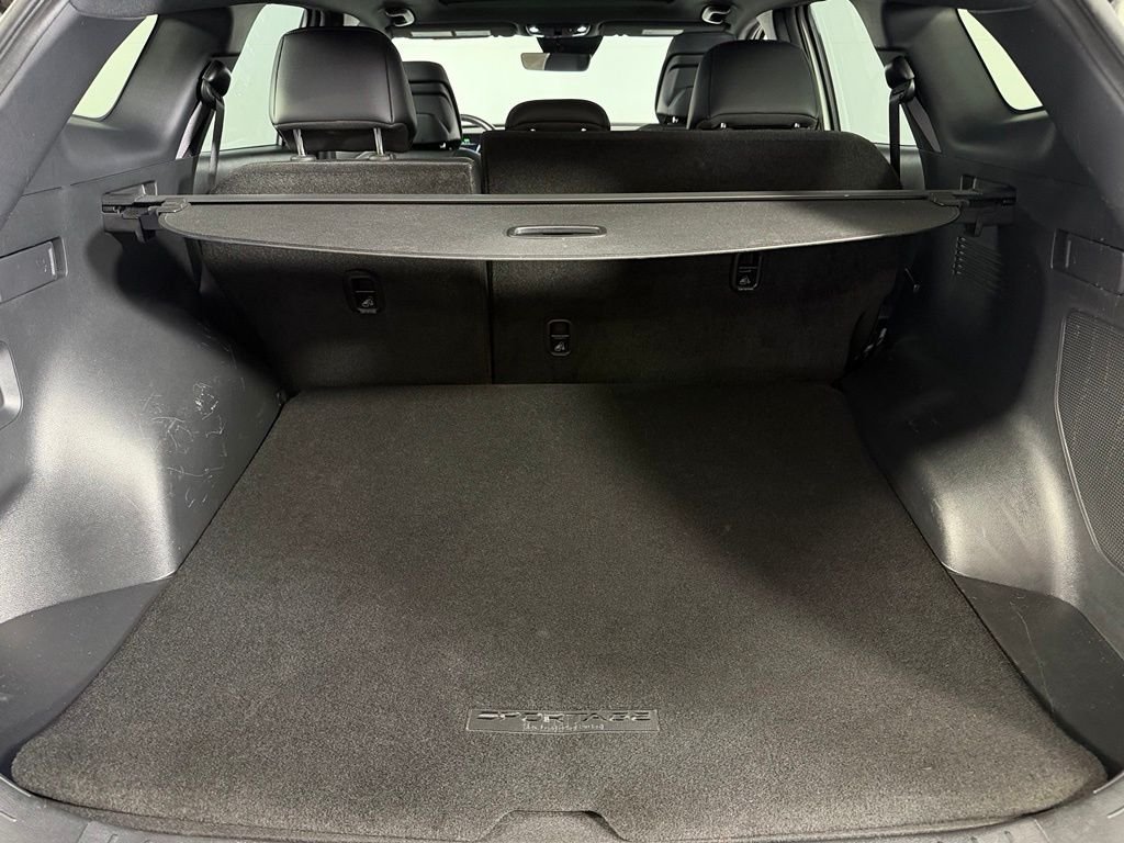 Used 2023 Snow White Pearl Kia X-Line Prestige image 35