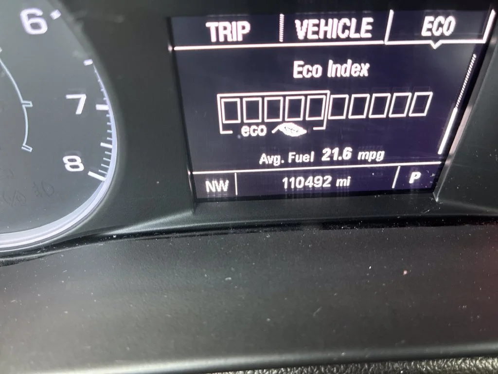 Used 2017 White GMC SLE-2 image 29