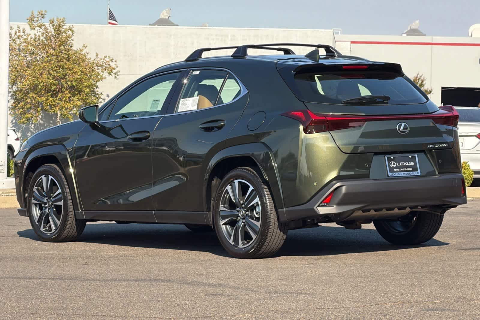 New 2026 Nori Green Pearl Lexus UX 300h PREMIUM AWD image 7