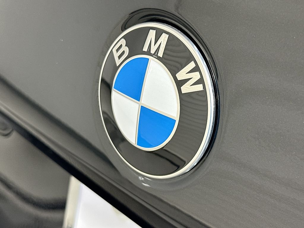 New 2027 Black Sapphire Metallic BMW 540i xDrive image 22