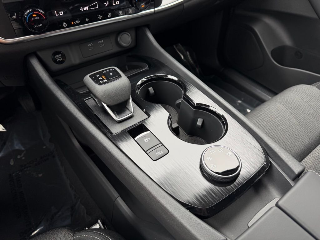 New 2026 Boulder Gray Pearl Nissan SV image 29