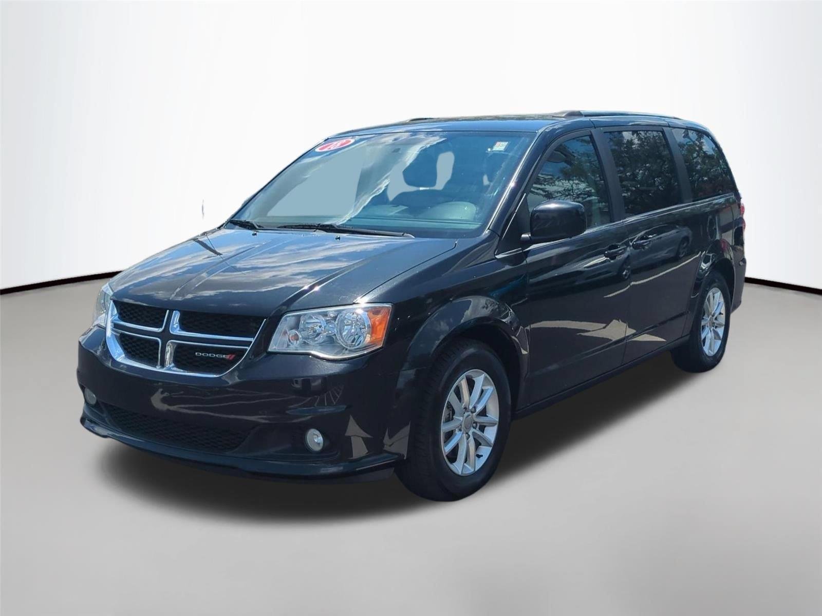 Used 2018 Black Onyx Crystal Pearlcoat Dodge SXT image 3