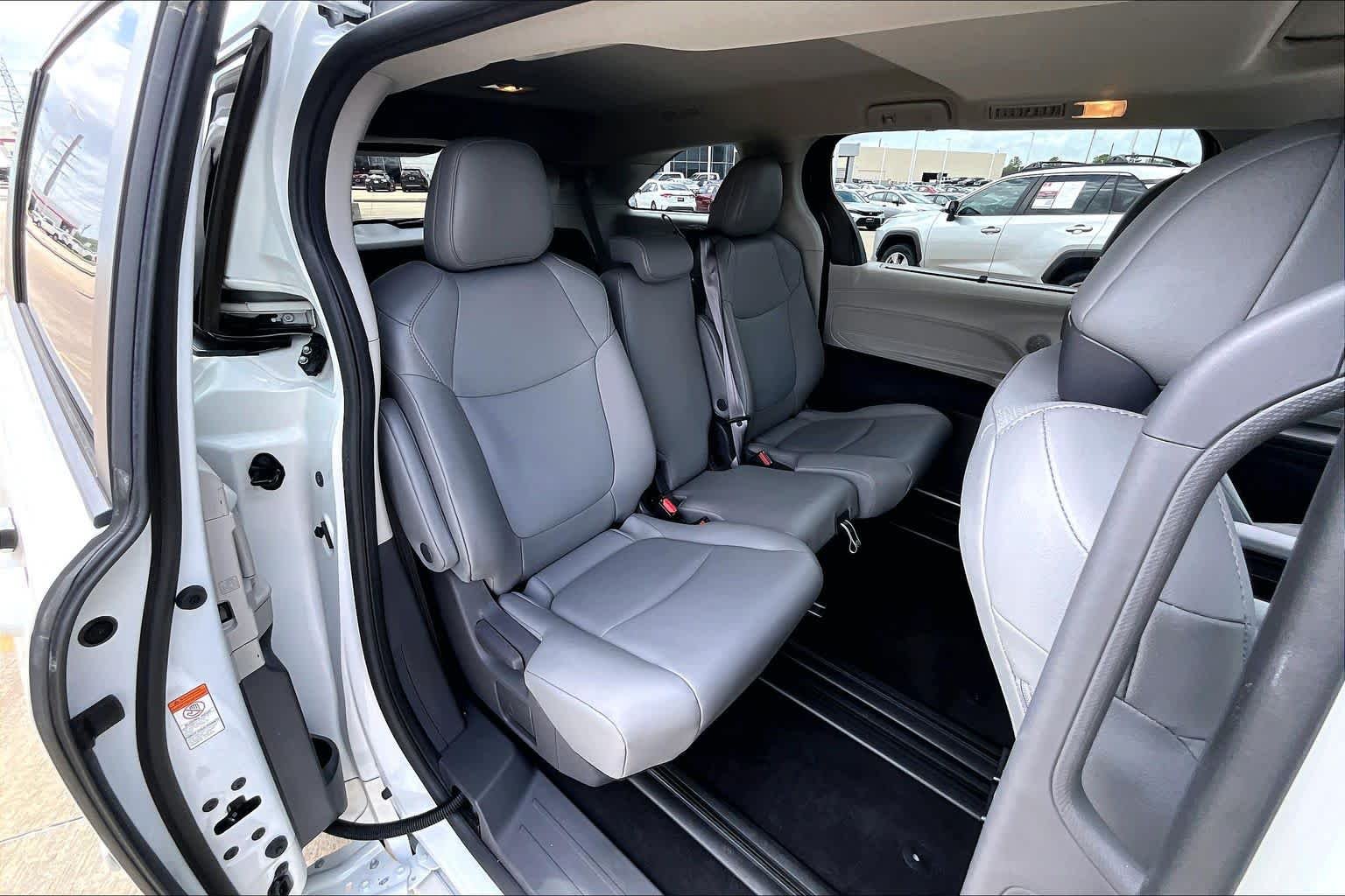 Used 2021 Blizzard Pearl Toyota XLE image 21