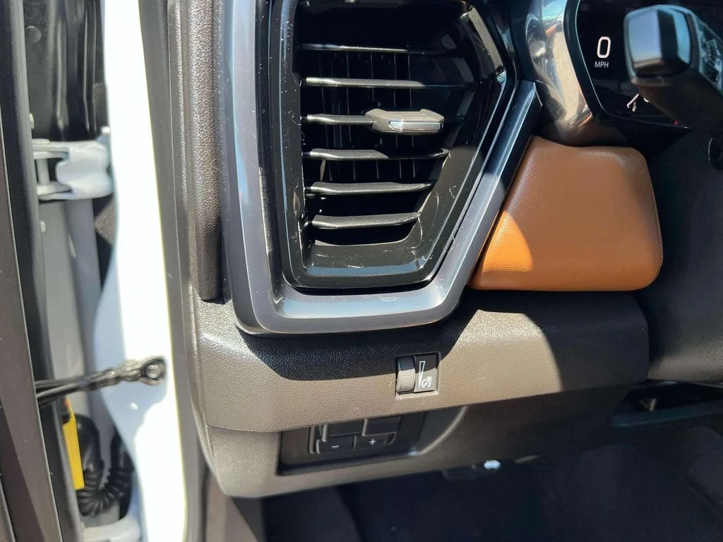 Used 2024 Summit White GMC AT4 image 16