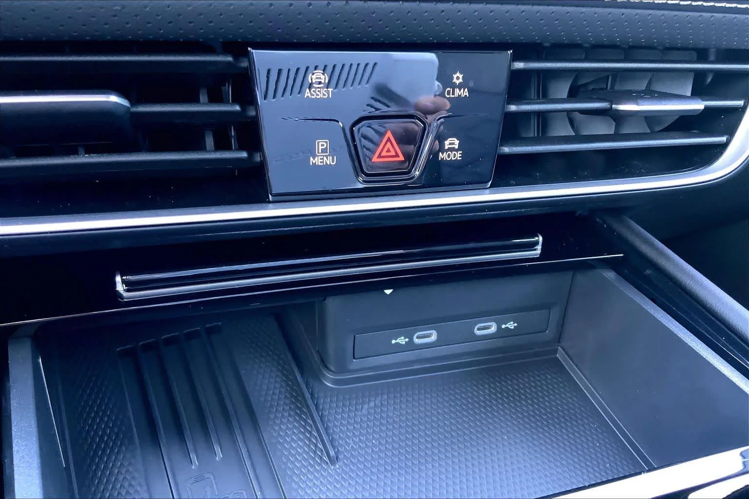 New 2026 Pure Gray Volkswagen 2.0T SE w/Technology image 19